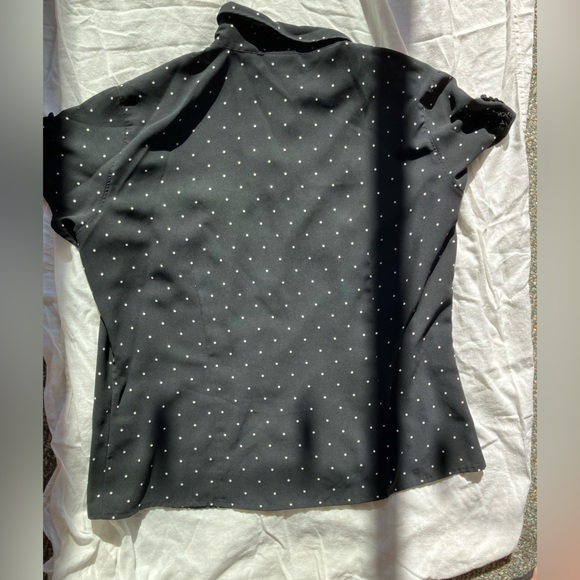 Covington Women’s Sz Med Black w/ white dots blouse - Picture 5 of 7